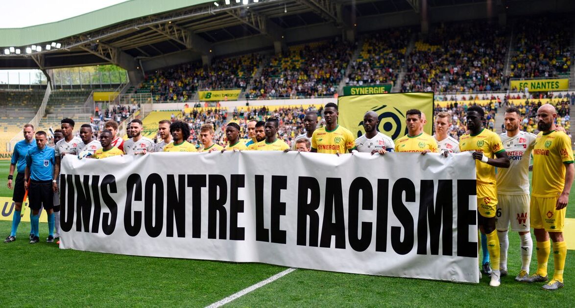 le racisme dans le foot.jpeg